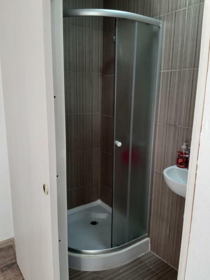 Новая Квартира Lägenhet Odessa Exteriör bild